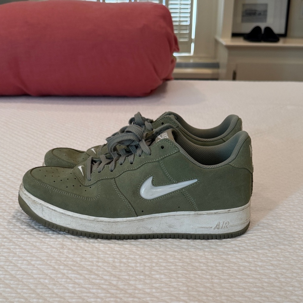 Nike Air Force 1 Men's Green Sneakers (Size 12)
